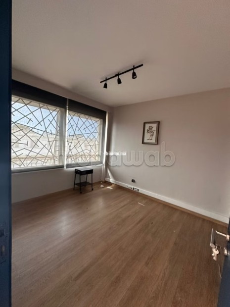 Bel appartement à vendre à Mers Sultan. Surface de 82 m². Conciergerie à disposition, système de climatisation - Vente Immobilier - Casablanca - photo 4