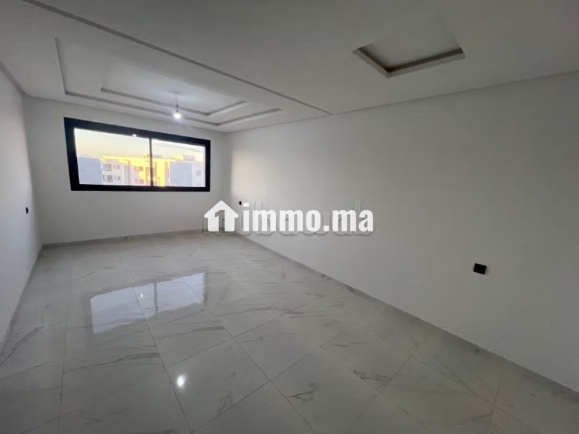 Appartement en location à Harhoura. 2 chambres agréables. Porte blindée et résidence sécurisée - Location Immobilier - Harhoura - photo 1