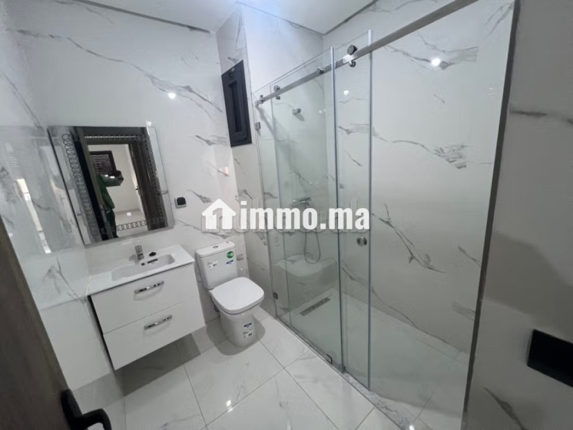 Appartement en location à Harhoura. 2 chambres agréables. Porte blindée et résidence sécurisée - Location Immobilier - Harhoura - photo 8