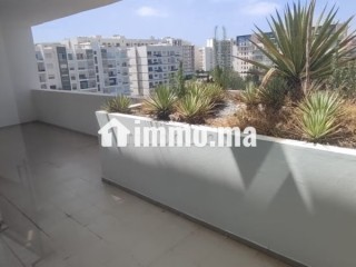 Bel appartement en location à Riyad. 5 grandes pièces. Ascenseur et terrasse - Appartement à louer - Rabat