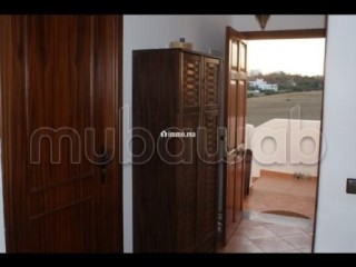 Location d'un appartement à M'Diq. Superficie 60 m². Places de stationnement et terrasse - Appartement à vendre - Cap Negro