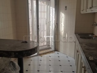 Opportunité: 200m² 3 chambres avec cour A rénover - Appartement à vendre - Casablanca