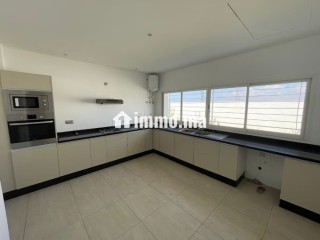 Villa en location à Basatine El menzeh SOUISSI - Villa à louer - Rabat