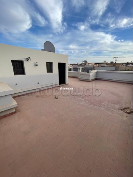 Villa de haut standing à louer à Hay Targa. Superficie 260 m². Concierge et climatisation - Location Immobilier - Marrakech - photo 6