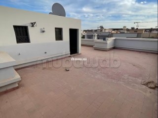 Villa de haut standing à louer à Hay Targa. Superficie 260 m². Concierge et climatisation - Villa à louer - Marrakech