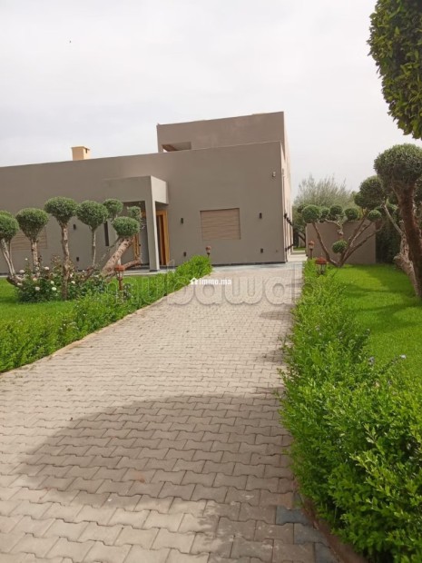 Splendide villa à vendre à Route de Fez. 5 grandes pièces - Vente Immobilier - Marrakech - photo 3