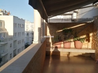 Duplex à l'achat à Racine. 5 grandes pièces - Appartement à vendre - Casablanca
