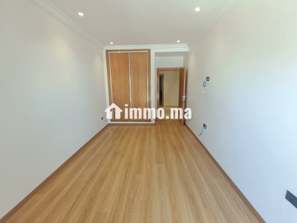 appartement-4-chambres-renove-neuf-gauthier-big-9