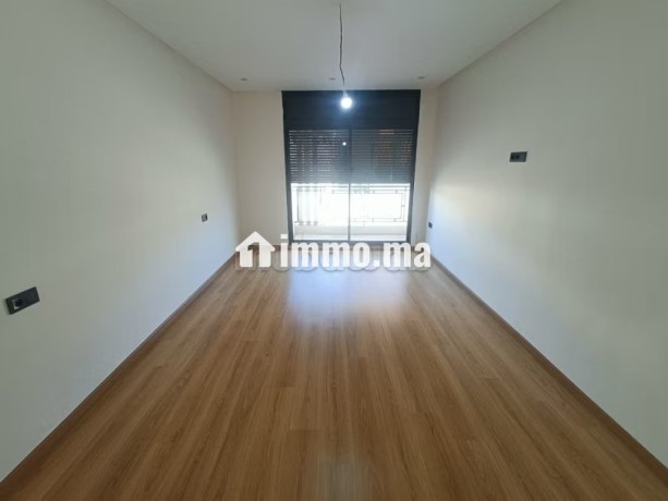 appartement-4-chambres-renove-neuf-gauthier-big-14