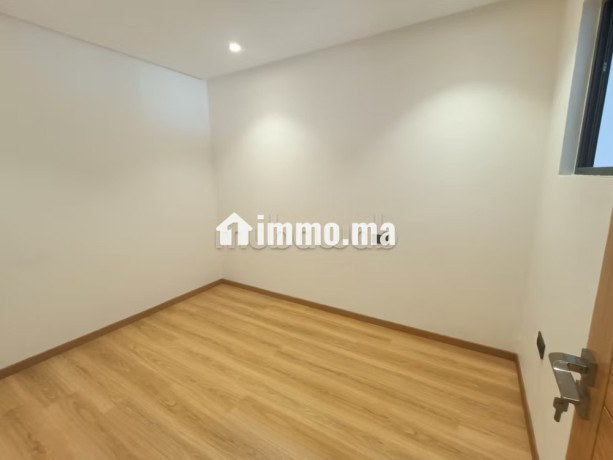 appartement-4-chambres-renove-neuf-gauthier-big-17