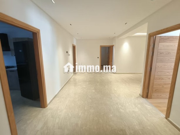 appartement-4-chambres-renove-neuf-gauthier-big-1
