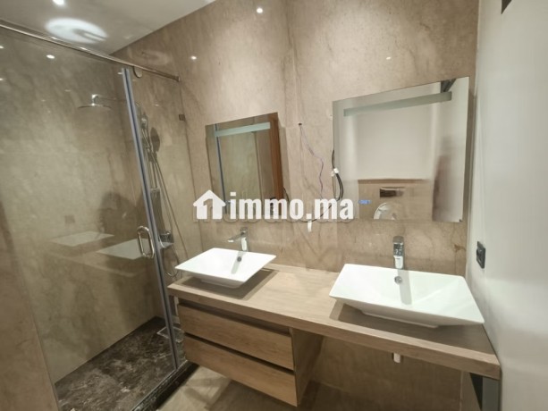 appartement-4-chambres-renove-neuf-gauthier-big-7