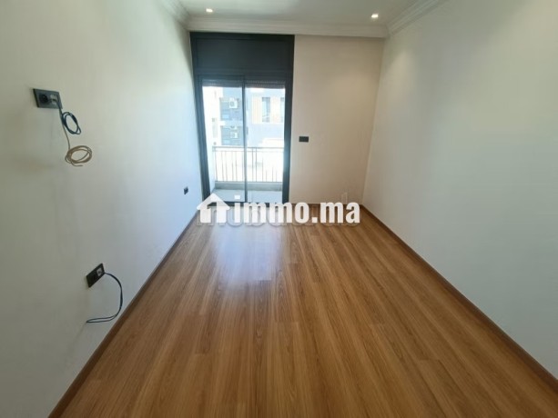 appartement-4-chambres-renove-neuf-gauthier-big-8
