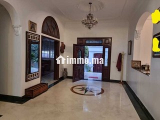 Belle villa a vendre derrière clinique jnane - Villa à vendre - Casablanca