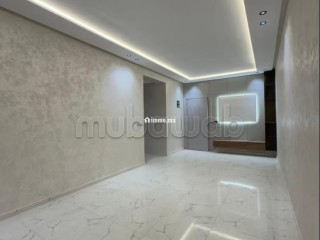 Appartement à vendre ascenseur et sous sol - Appartement à vendre - Meknes
