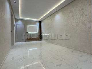 Appartement à vendre ascenseur et sous sol - Appartement à vendre - Meknes