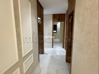 Appartement à vendre ascenseur et sous sol - Appartement à vendre - Meknes