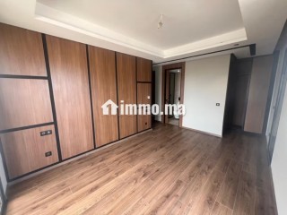 Appartement haut standing neuf en location longue durée à CFC - Appartement à louer - Casablanca