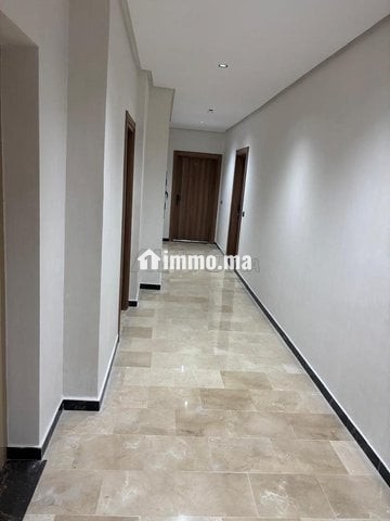 Bureau à louer – Aïn Sebaâ, immeuble neuf - Location Immobilier - Casablanca - photo 1