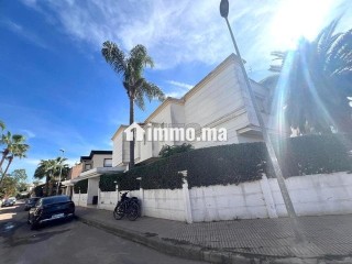 Villa commerciale de 560m2 Au Zénith Sidi Maarouf - Villa à louer - Casablanca