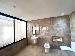 Villa commerciale de 560m2 Au Zénith Sidi Maarouf - Villa à louer - Casablanca