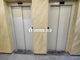 Louer Bureau Façade à 5min de Gare TGV Kénitra - Bureau à louer - Kenitra