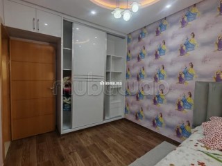 Très bel appartement en location à Cité Adrar.
Superficie 65 m².
Meublé - Appartement à louer - Agadir