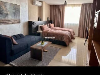 Appartement à louer à Hay Mohammadi. 2 chambres agréables. Salon contemporain - Appartement à louer - Agadir