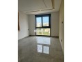 Location studio 48m² vide, Les Hopitaux - miniature 2