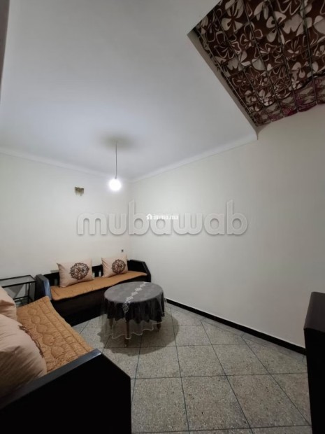 Très bel appartement en location à Centre. 2 pièces confortables. Salon traditionnel - Location Immobilier - Meknes - photo 2