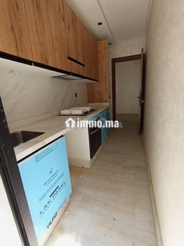 Studio vide avec terrasse 40 m² – Parc - Location Immobilier - Mohammedia - photo 4