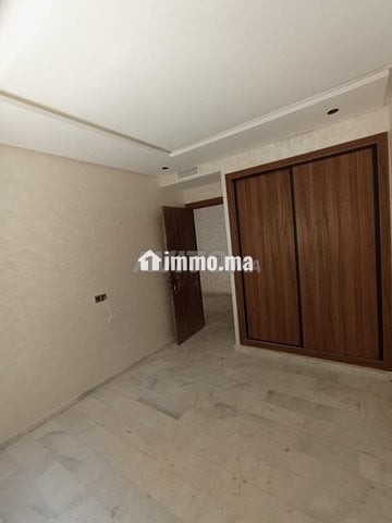 Studio vide avec terrasse 40 m² – Parc - Location Immobilier - Mohammedia - photo 5