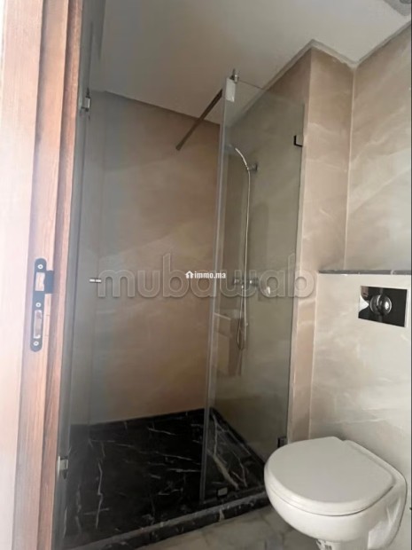 Bel appartement en location à Californie. 1 chambre. Espaces verts et ascenseur - Location Immobilier - Casablanca - photo 4