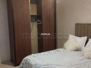 Appartement à vendre à Route de Safi. 5 grandes pièces. Salon traditionnel et système d'antenne parabolique - Appartement à vendre - Marrakech