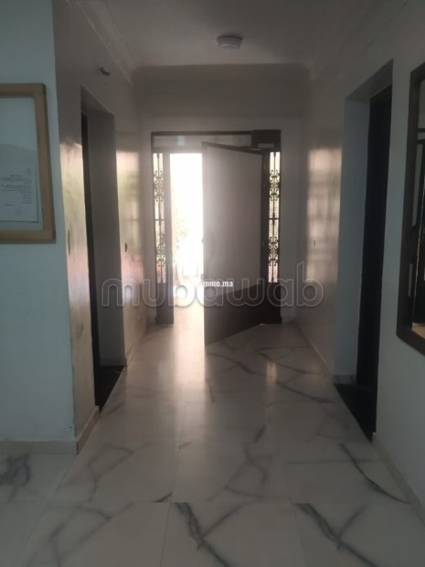 Superbe appartement à vendre à Larache. 6 pièces. Terrasse et ascenseur - Vente Immobilier - Larache - photo 4