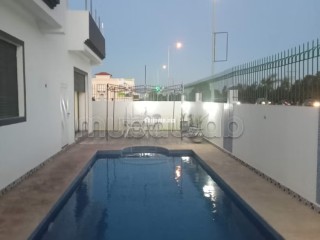 Villa 4 façades à vendre à Bouznika 400m²