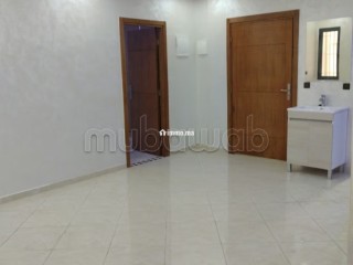 vente-dun-bel-appartement-a-deroua-3-pieces-meuble
