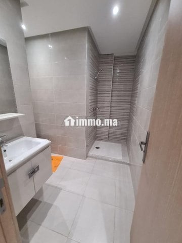 Appartement Neuf À louer Avec Piscine - Location Immobilier - Temara - photo 2