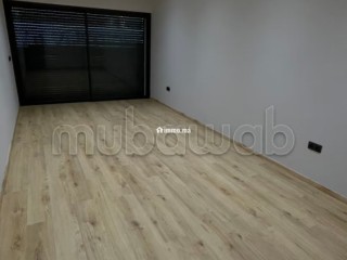 Beaux bureaux à louer à Souissi. 5 chambres agréables. Double vitrage et porte blindée - Bureau à louer - Rabat