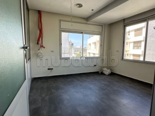 Beaux bureaux à louer à CIL Hay Salam. Superficie 66 m². Ascenseur et places de parking - Bureau à louer - Casablanca