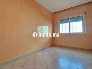 Appartement2 chambres salon vide bourgogne - Appartement à louer - Casablanca