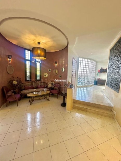 Belle villa à vendre avec jardin - Vente Immobilier - Casablanca - photo 4