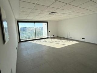 plateaux-de-bureaux-a-louer-ferme-bretonne