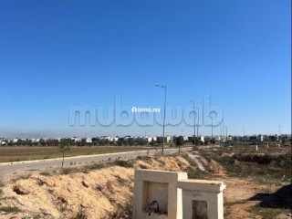 Terrain villa d'angle à Route ain Chkaf.
Superficie 329 m² - Villa à vendre - Fes