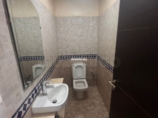 Superbe appartement à louer à Route de l'Ourika.
Surface de 227 m².
Piscine, climatisation - Appartement à louer - Marrakech