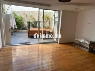 A Racine: Appt RDC rénové, terrase, 3 chambres - Appartement à louer - Casablanca
