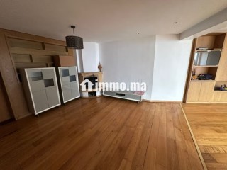 A Racine: Appt RDC rénové, terrase, 3 chambres - Appartement à louer - Casablanca