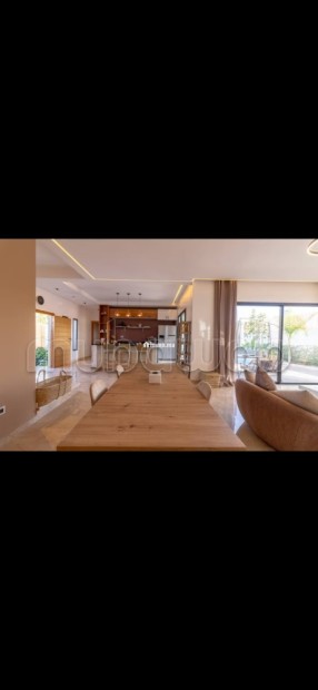 Villa d’exception en location / vente avec piscine et salle de cinéma - Location Immobilier - Marrakech - photo 4