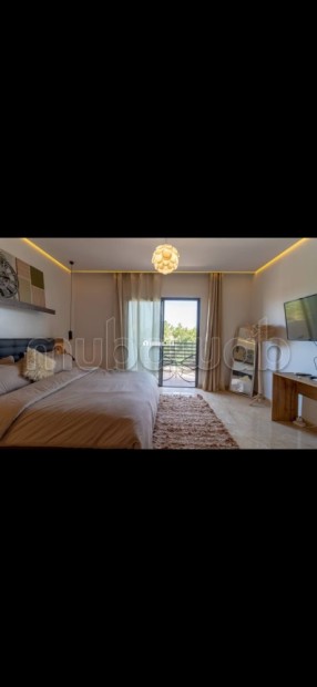 Villa d’exception en location / vente avec piscine et salle de cinéma - Location Immobilier - Marrakech - photo 8