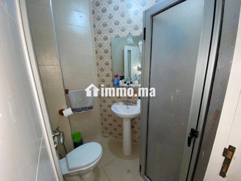 Location d'un appartement en Centre. Superficie 90 m². Salon traditionnel et système d'antenne parabolique - Vente Immobilier - Fes - photo 5